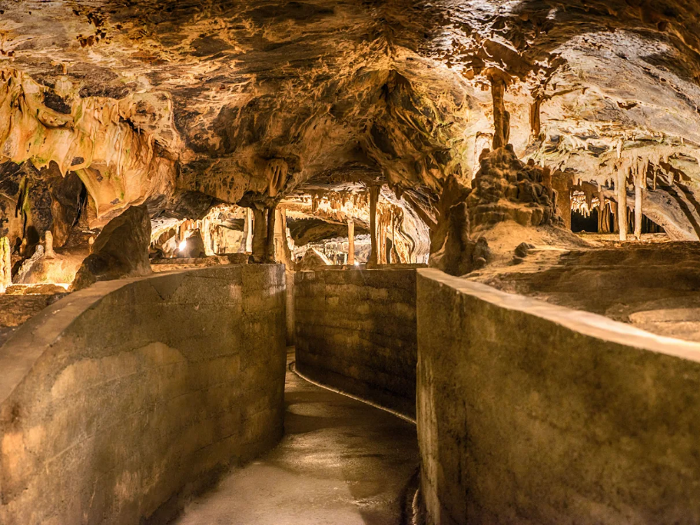 Hermannshöhle: ontdek de ondergrondse wonderwereld van de Harz